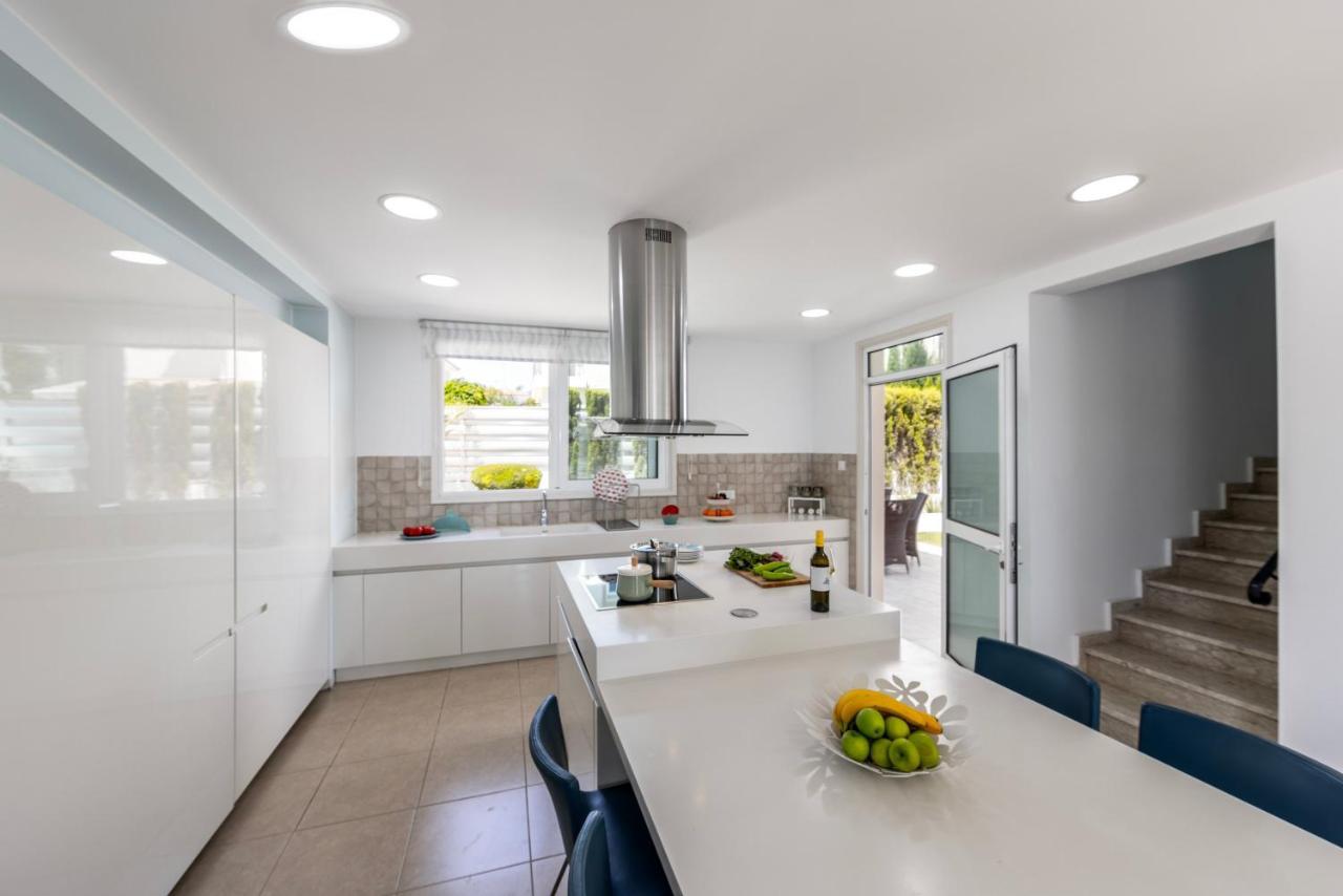 Protaras Sunrise Zen Seafront Villa Ngoại thất bức ảnh